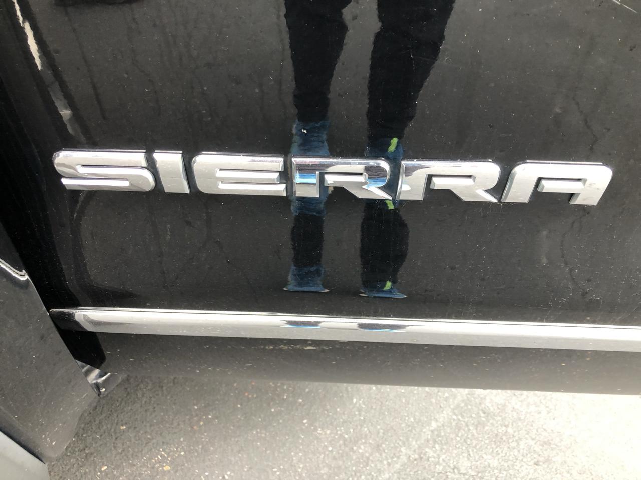 GMC Sierra photo 19