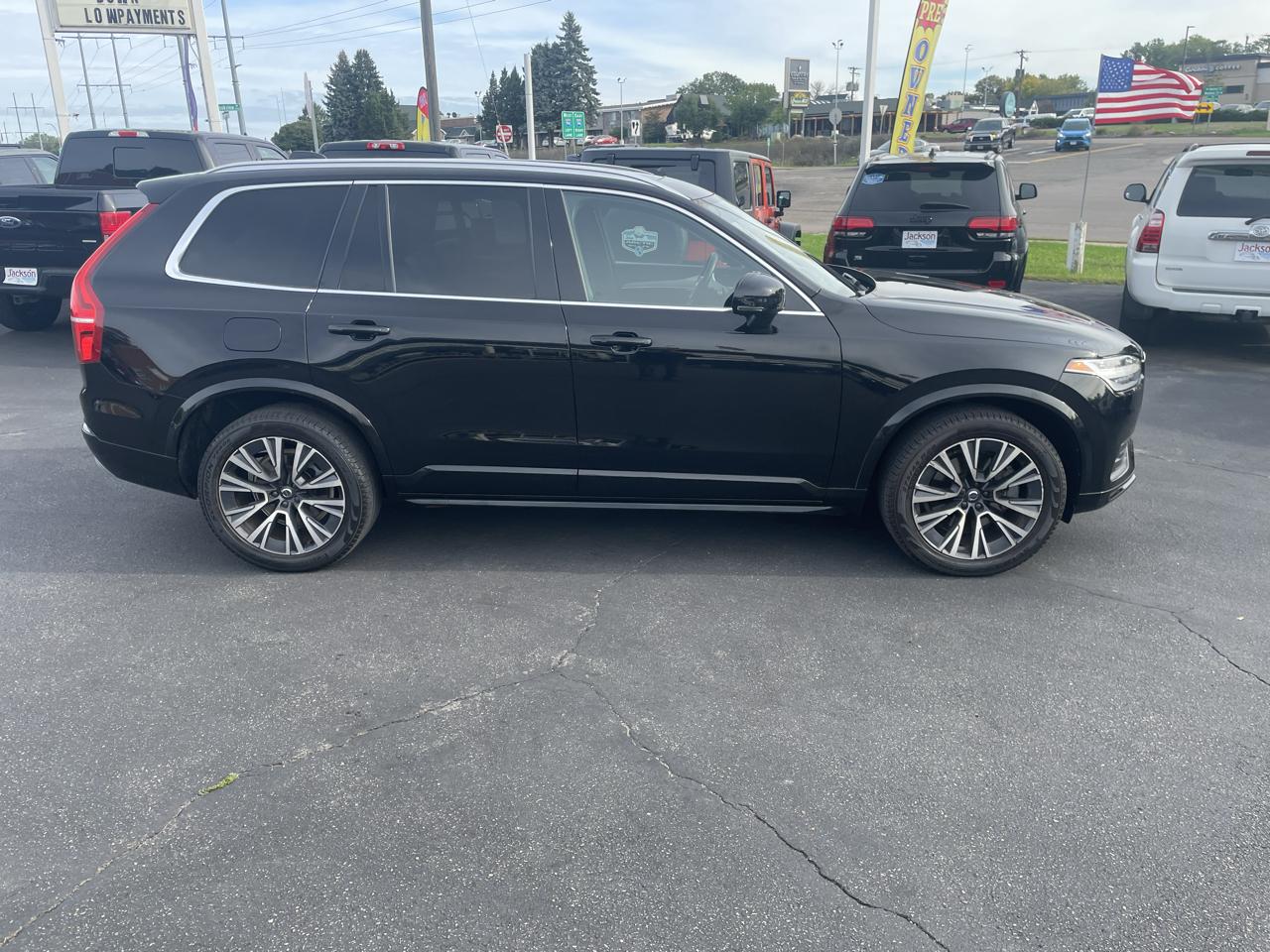 Volvo XC90 photo 2