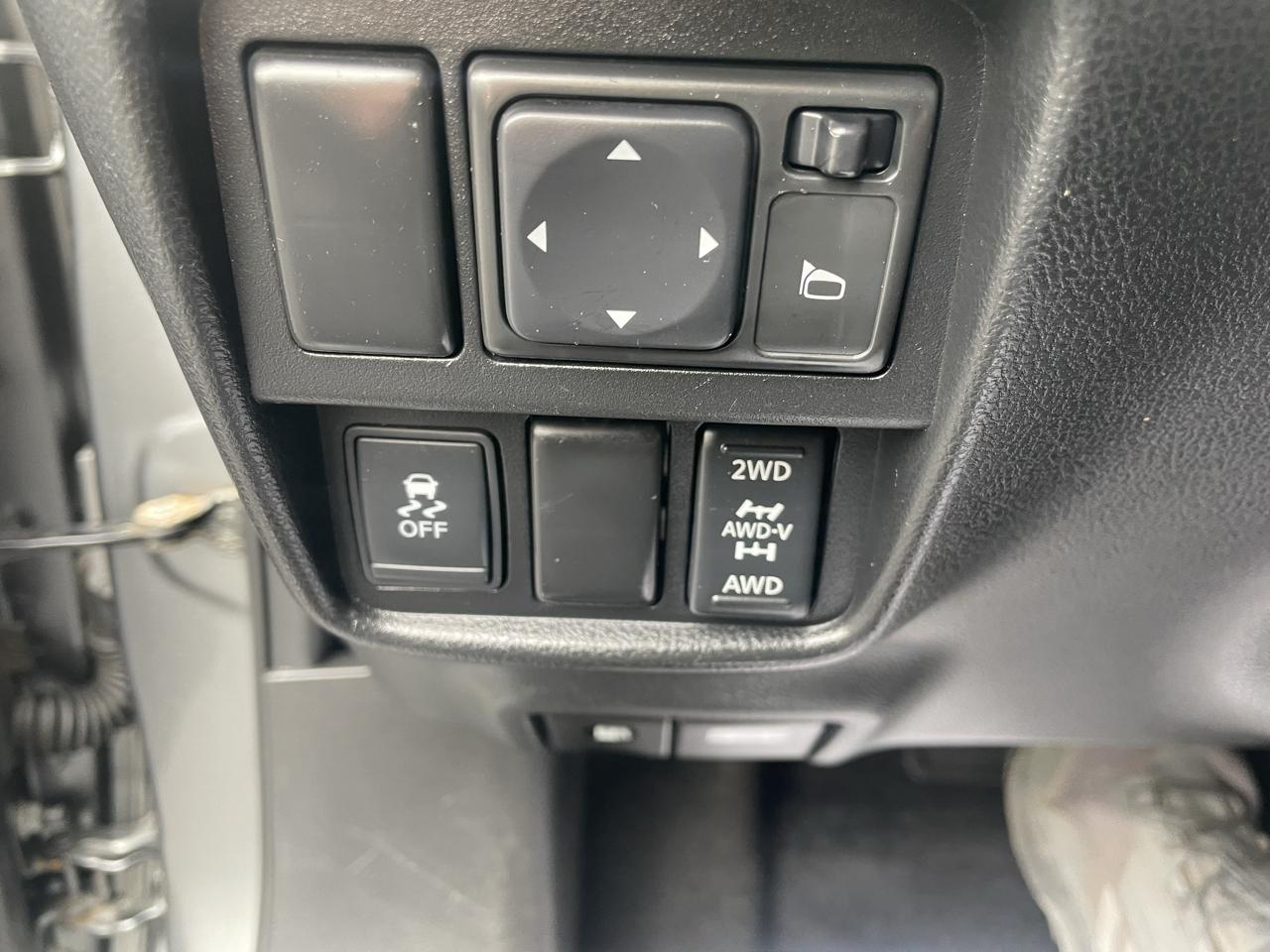 Nissan Juke 5dr Wgn CVT SL AWD 2012