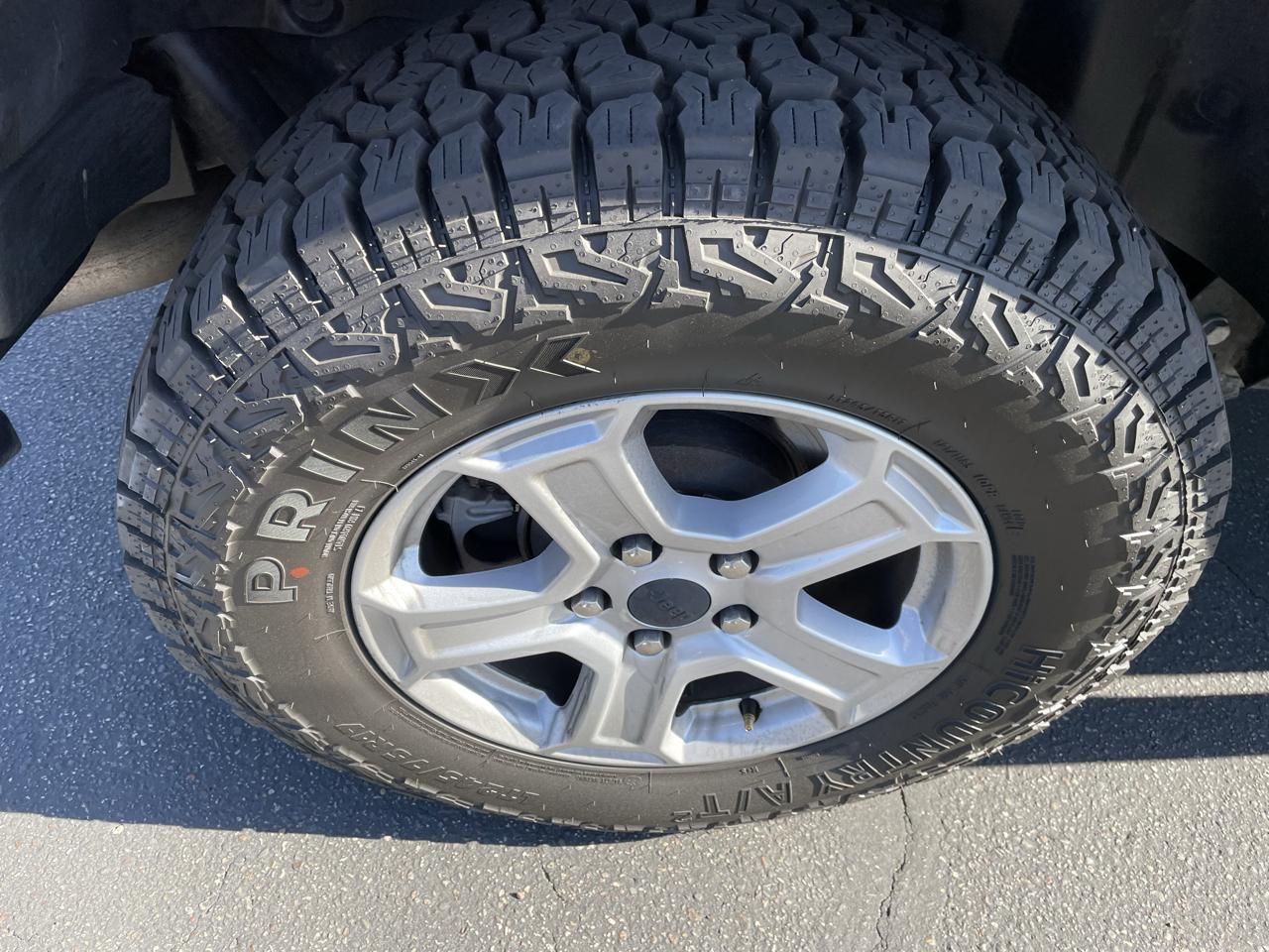 Jeep Wrangler photo 22