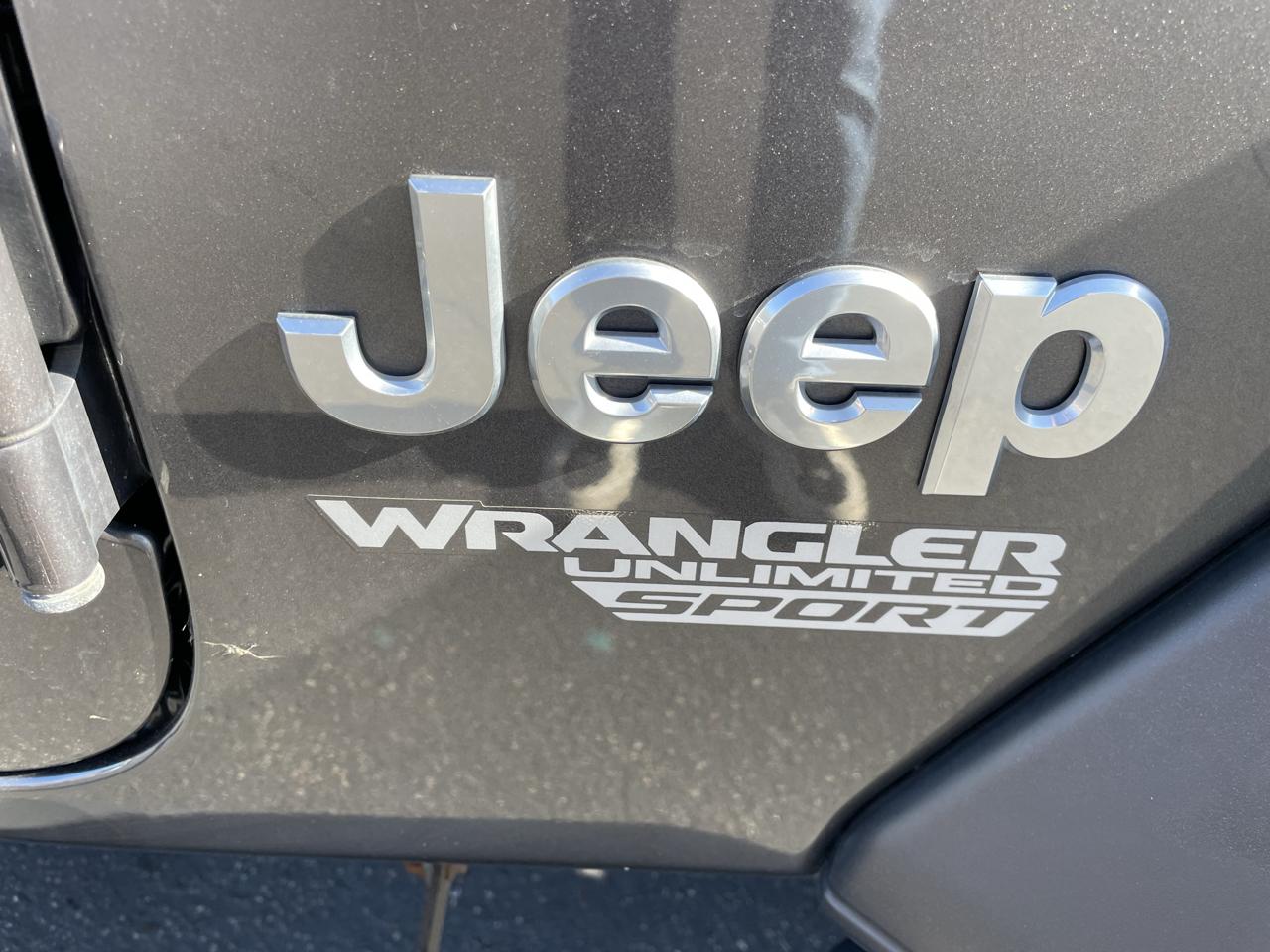 Jeep Wrangler photo 25