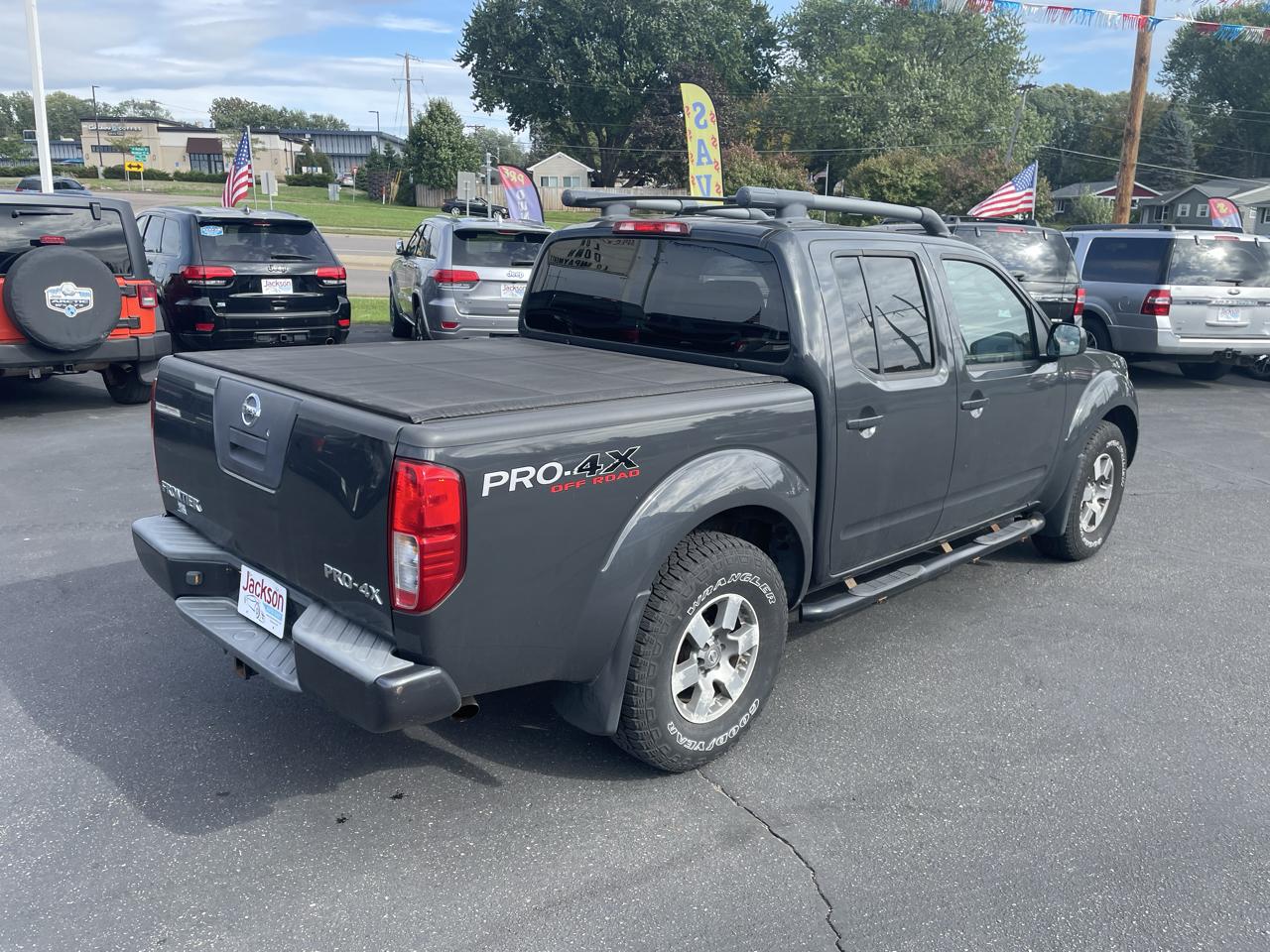 Nissan Frontier 4WD Crew Cab SWB Auto PRO-4X 2011