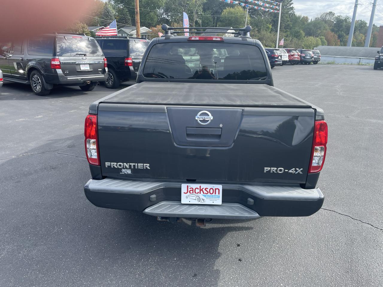 Nissan Frontier 4WD Crew Cab SWB Auto PRO-4X 2011
