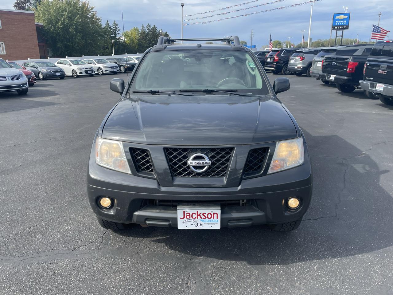 Nissan Frontier 4WD Crew Cab SWB Auto PRO-4X 2011