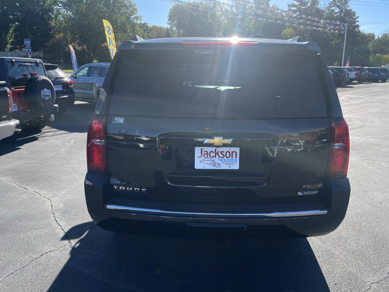 Chevrolet Tahoe photo 4