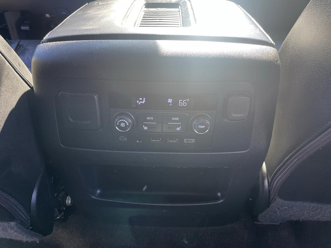 Chevrolet Tahoe photo 17