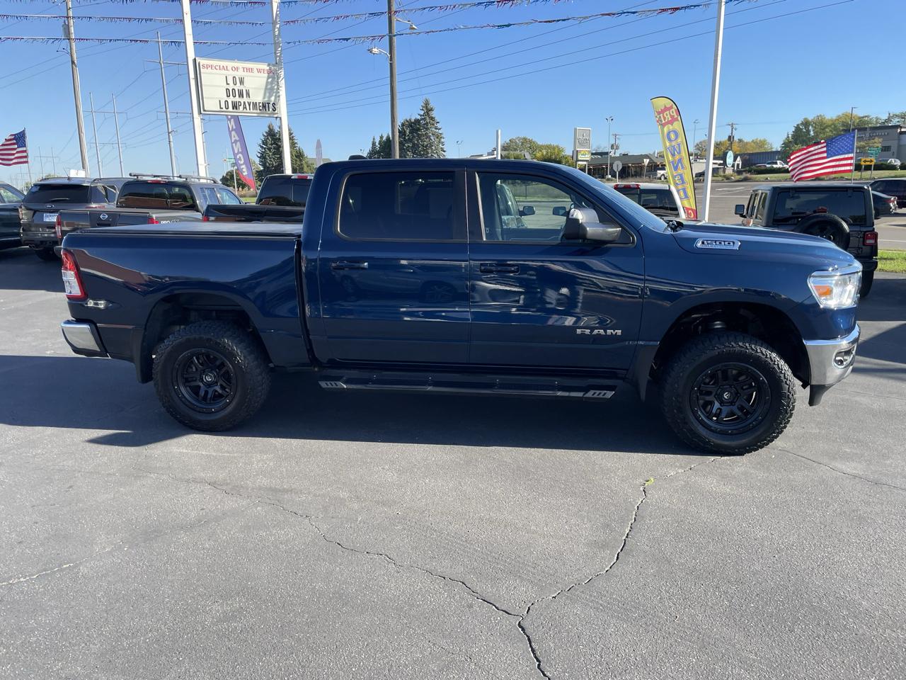 RAM 1500 Big Horn 4x4 Crew Cab 5'7" Box 2021
