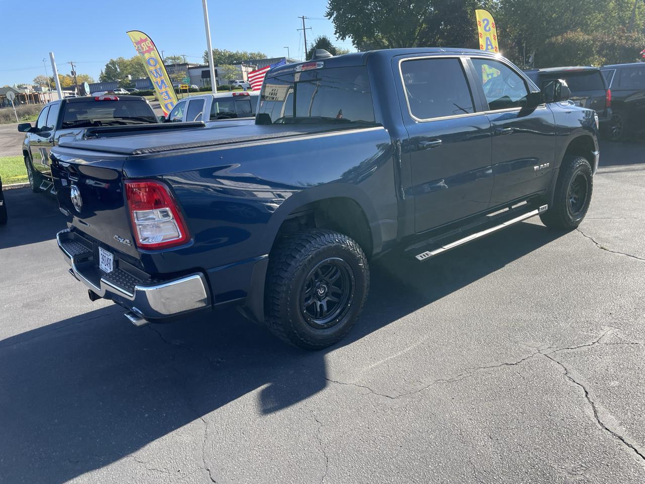 RAM 1500 Big Horn 4x4 Crew Cab 5'7" Box 2021
