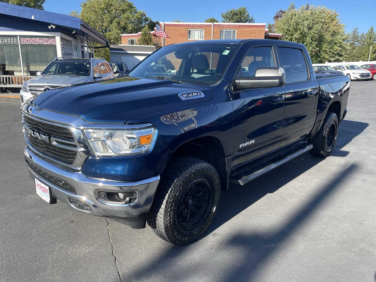 RAM 1500 Big Horn 4x4 Crew Cab 5'7" Box 2021