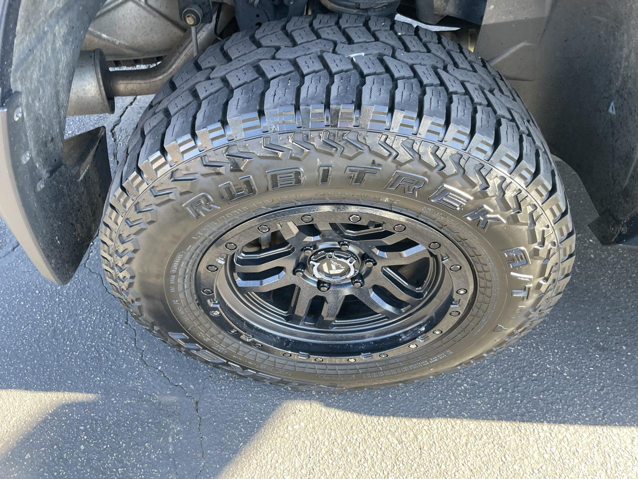 RAM 1500 Big Horn 4x4 Crew Cab 5'7" Box 2021