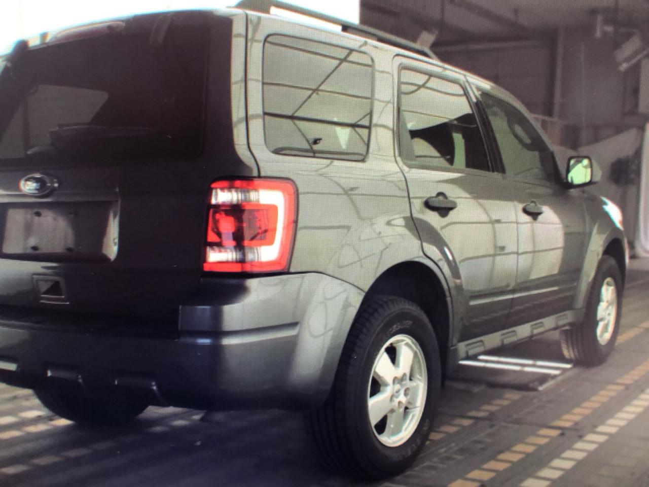 Ford Escape 4WD 4dr XLT 2012
