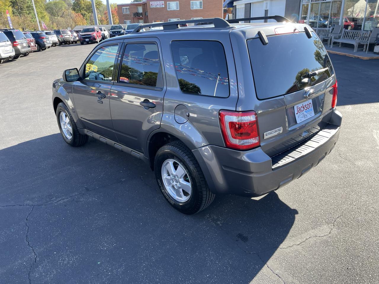 Ford Escape 4WD 4dr XLT 2012
