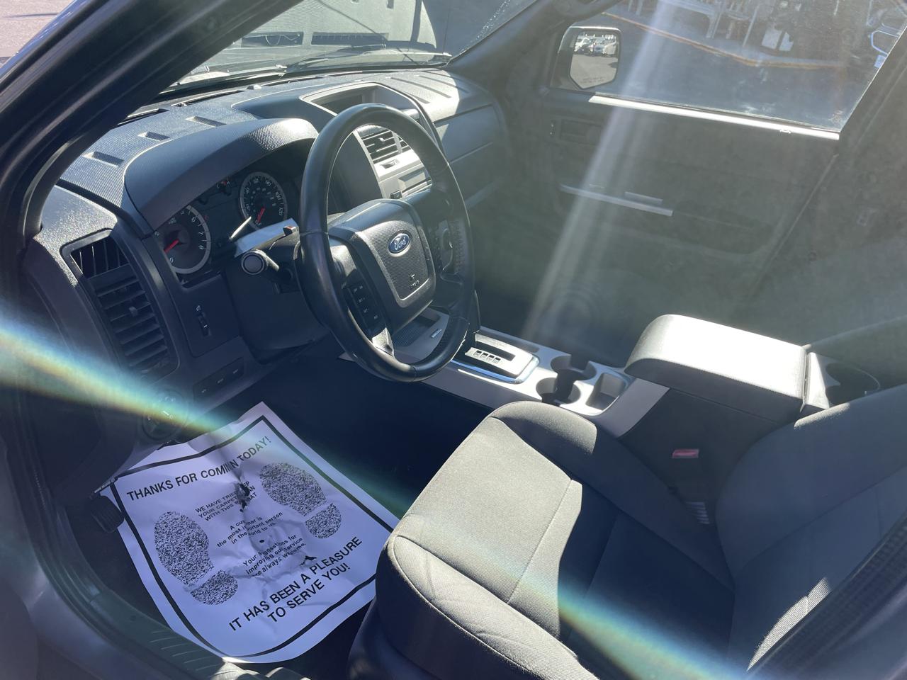 Ford Escape 4WD 4dr XLT 2012