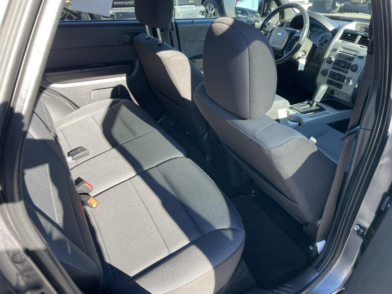 Ford Escape 4WD 4dr XLT 2012