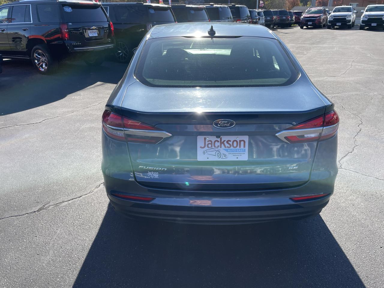 Ford Fusion SE FWD 2019