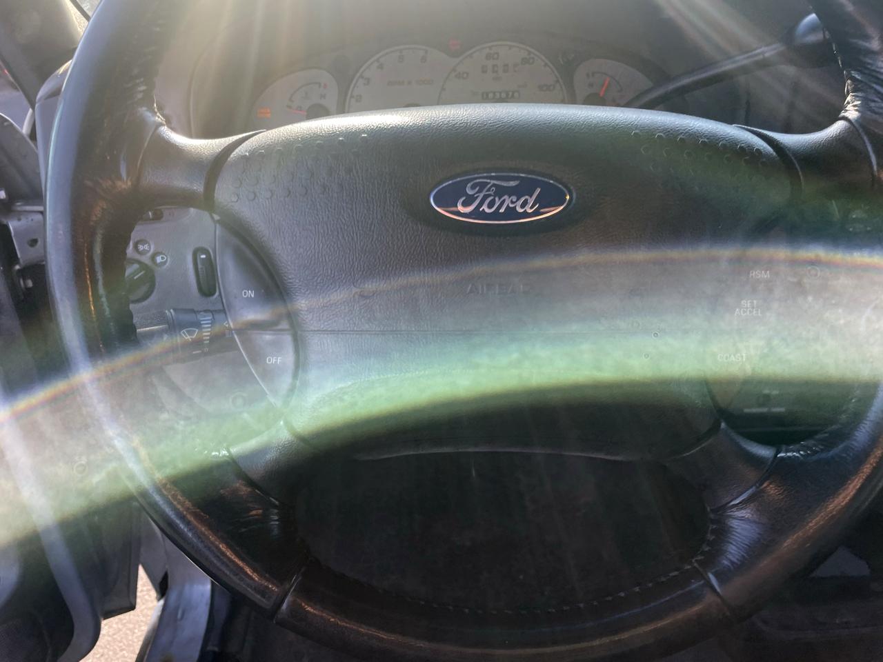 Ford Ranger 2dr Supercab 4.0L XLT Value 4WD 2003