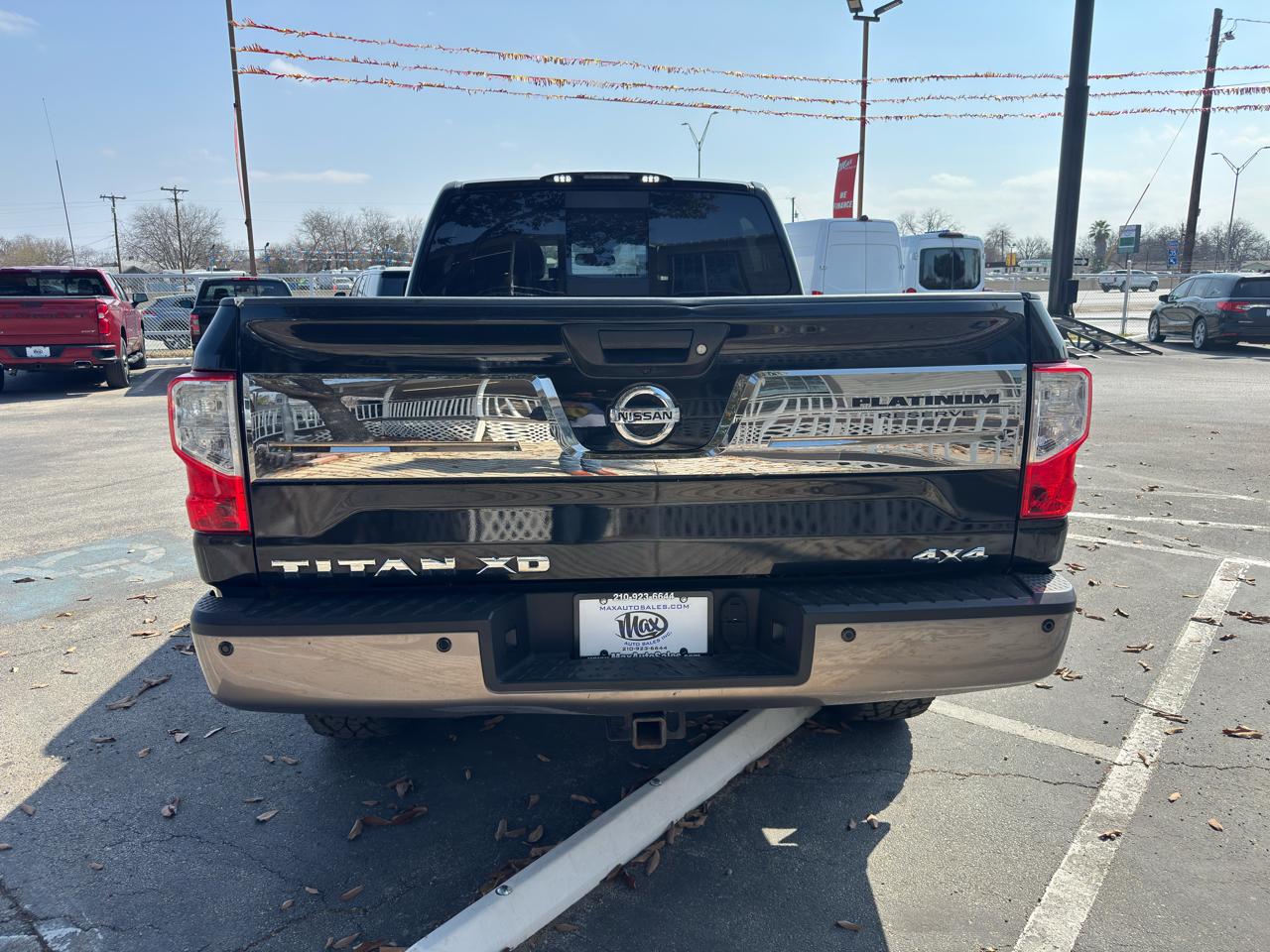 Nissan Titan XD 4WD Crew Cab Platinum Reserve Diesel 2016