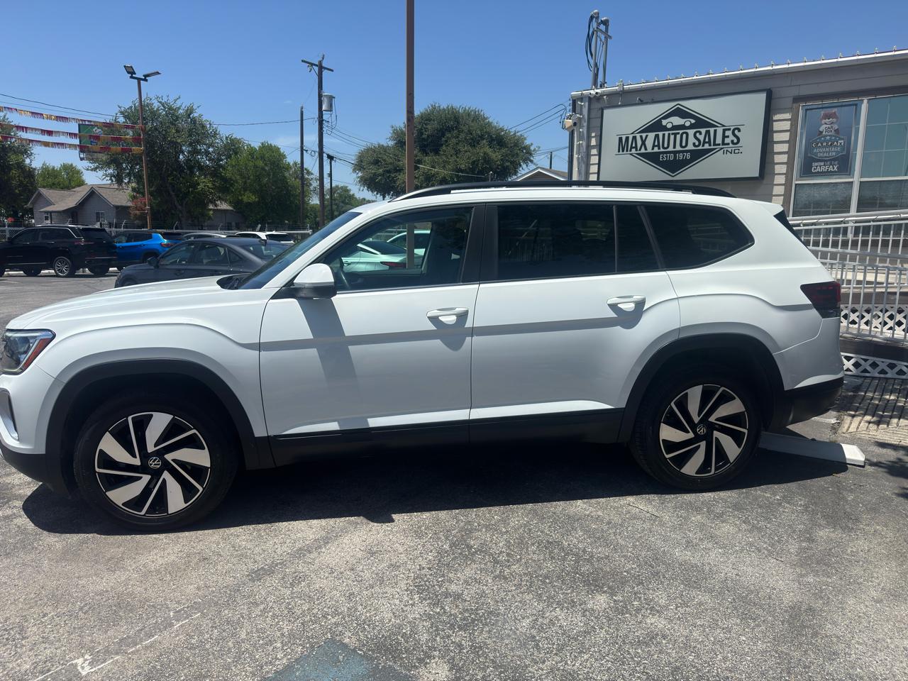 Volkswagen Atlas 2.0T SE w/Technology 4MOTION 2024