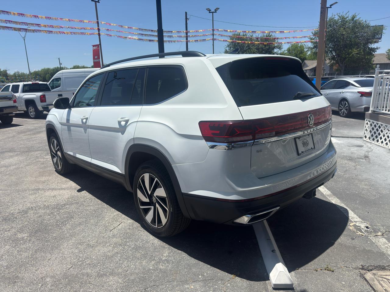 Volkswagen Atlas 2.0T SE w/Technology 4MOTION 2024