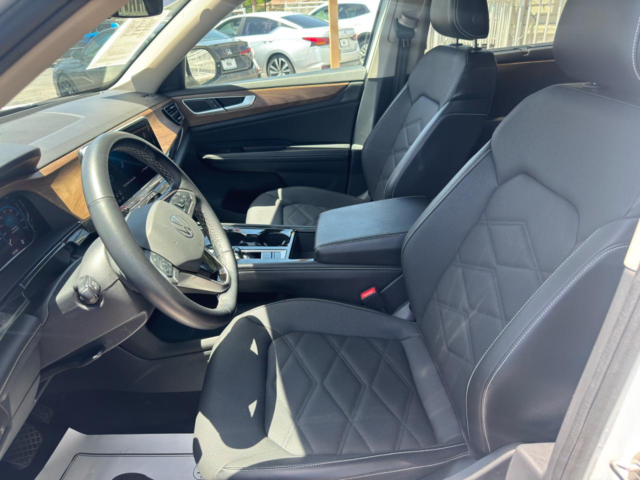 Volkswagen Atlas 2.0T SE w/Technology 4MOTION 2024