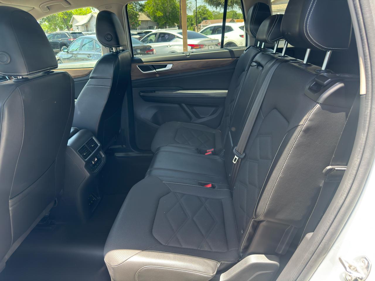Volkswagen Atlas 2.0T SE w/Technology 4MOTION 2024