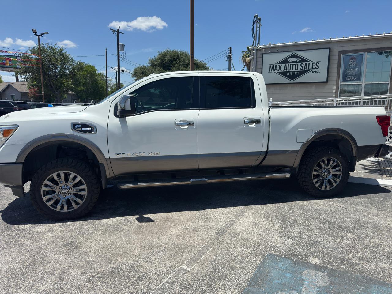 Nissan Titan XD 4WD Crew Cab Platinum Reserve Diesel 2016