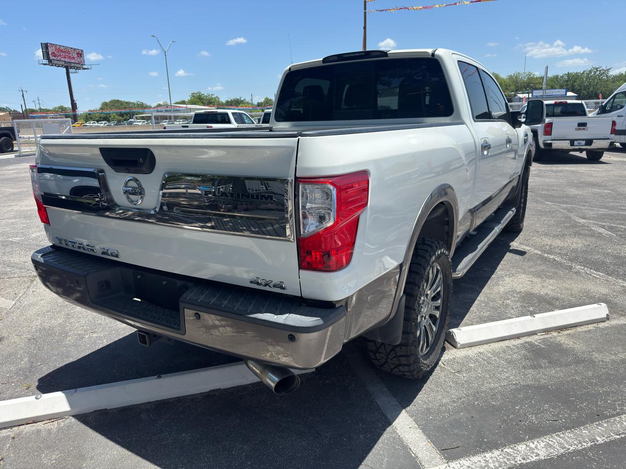 Nissan Titan XD 4WD Crew Cab Platinum Reserve Diesel 2016