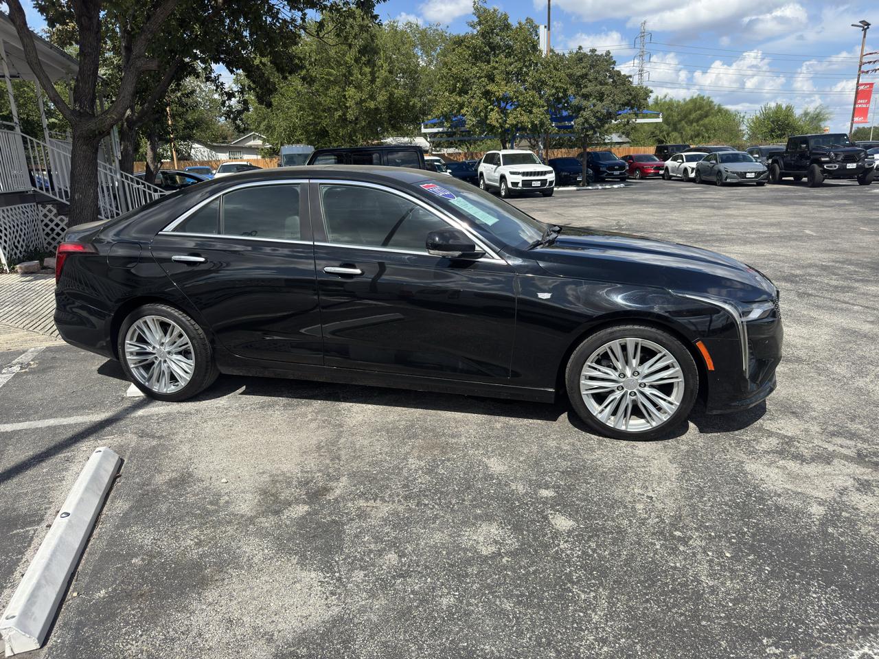 Cadillac CT4 4dr Sdn Premium Luxury 2023