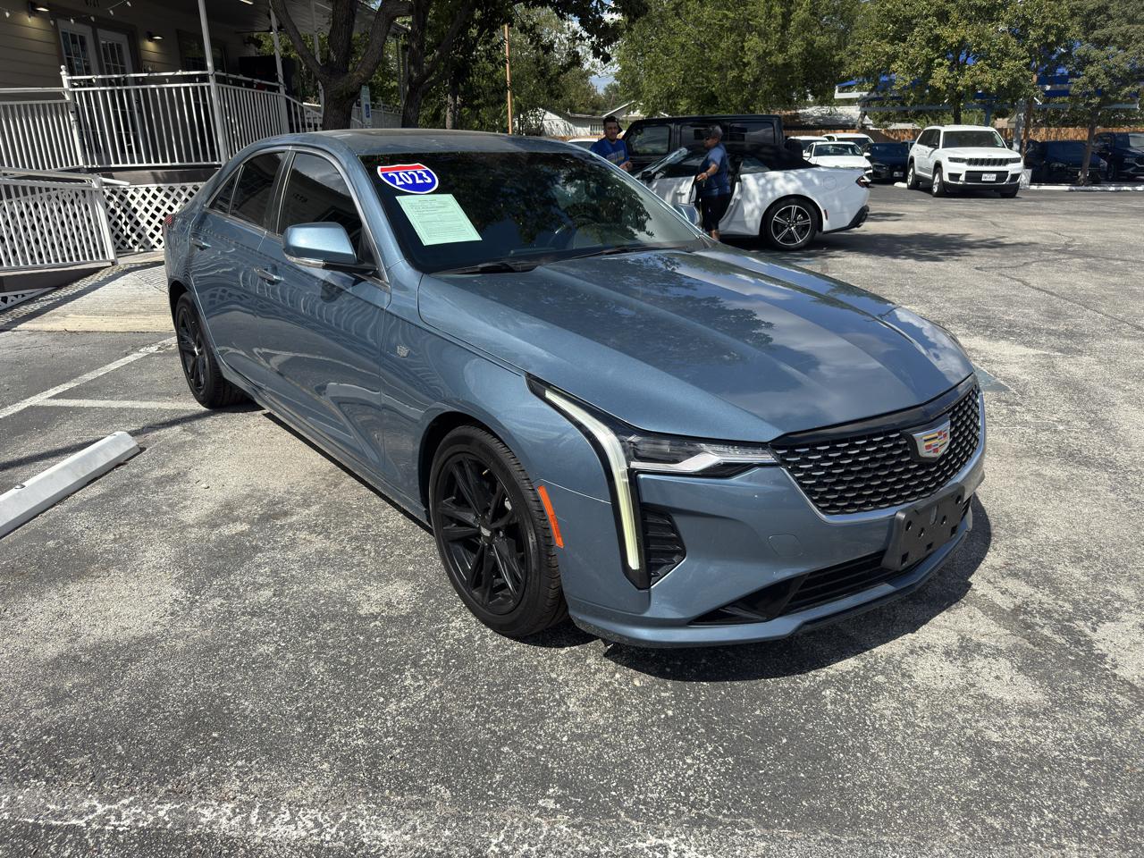 Cadillac CT4 4dr Sdn Luxury 2023