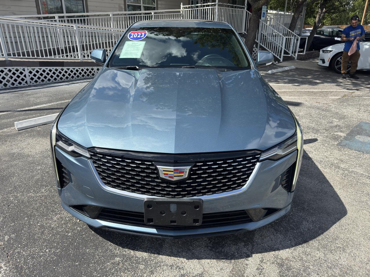 Cadillac CT4 4dr Sdn Luxury 2023