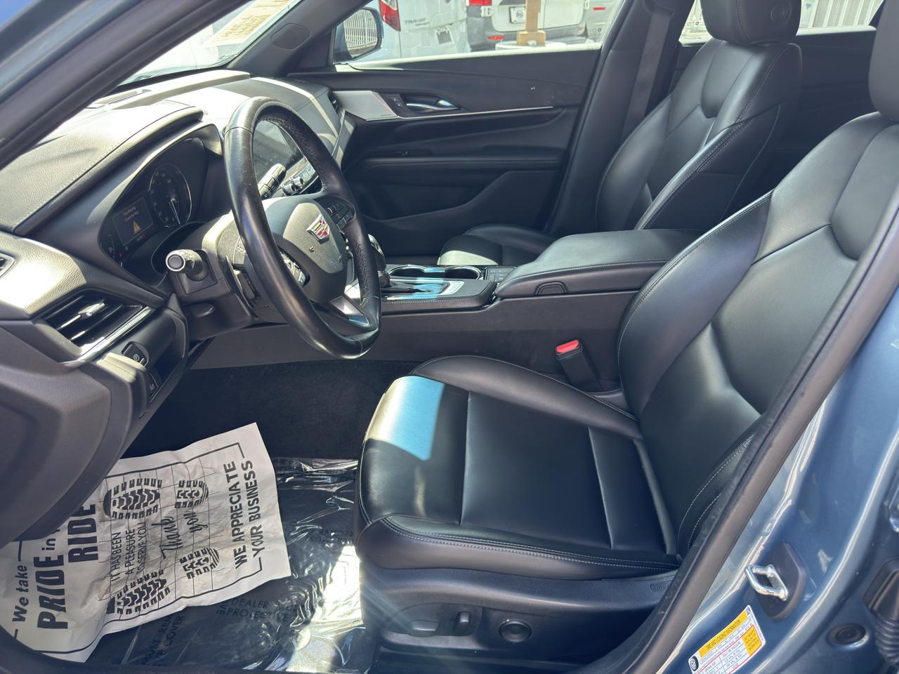 Cadillac CT4 4dr Sdn Luxury 2023