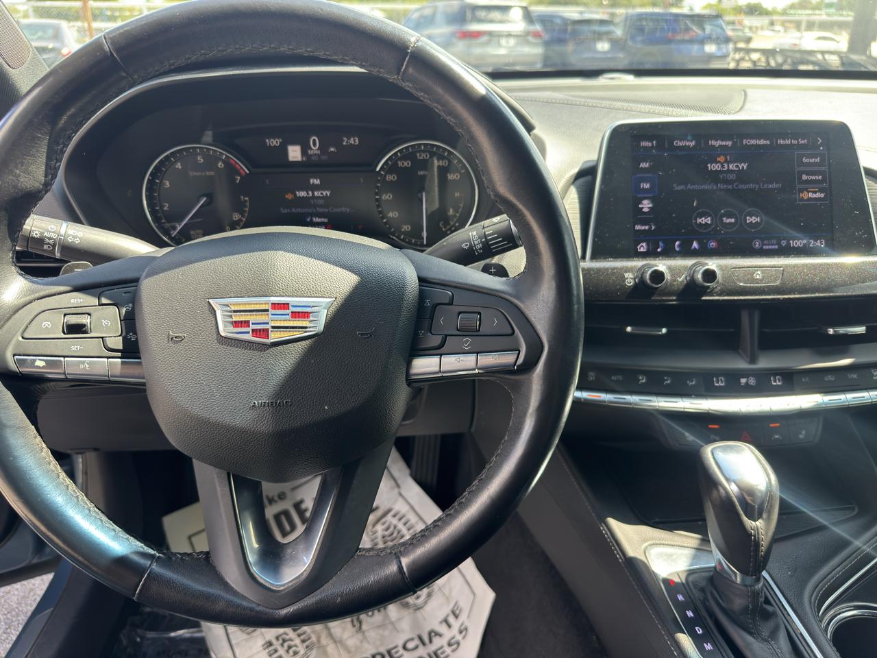 Cadillac CT4 4dr Sdn Luxury 2023