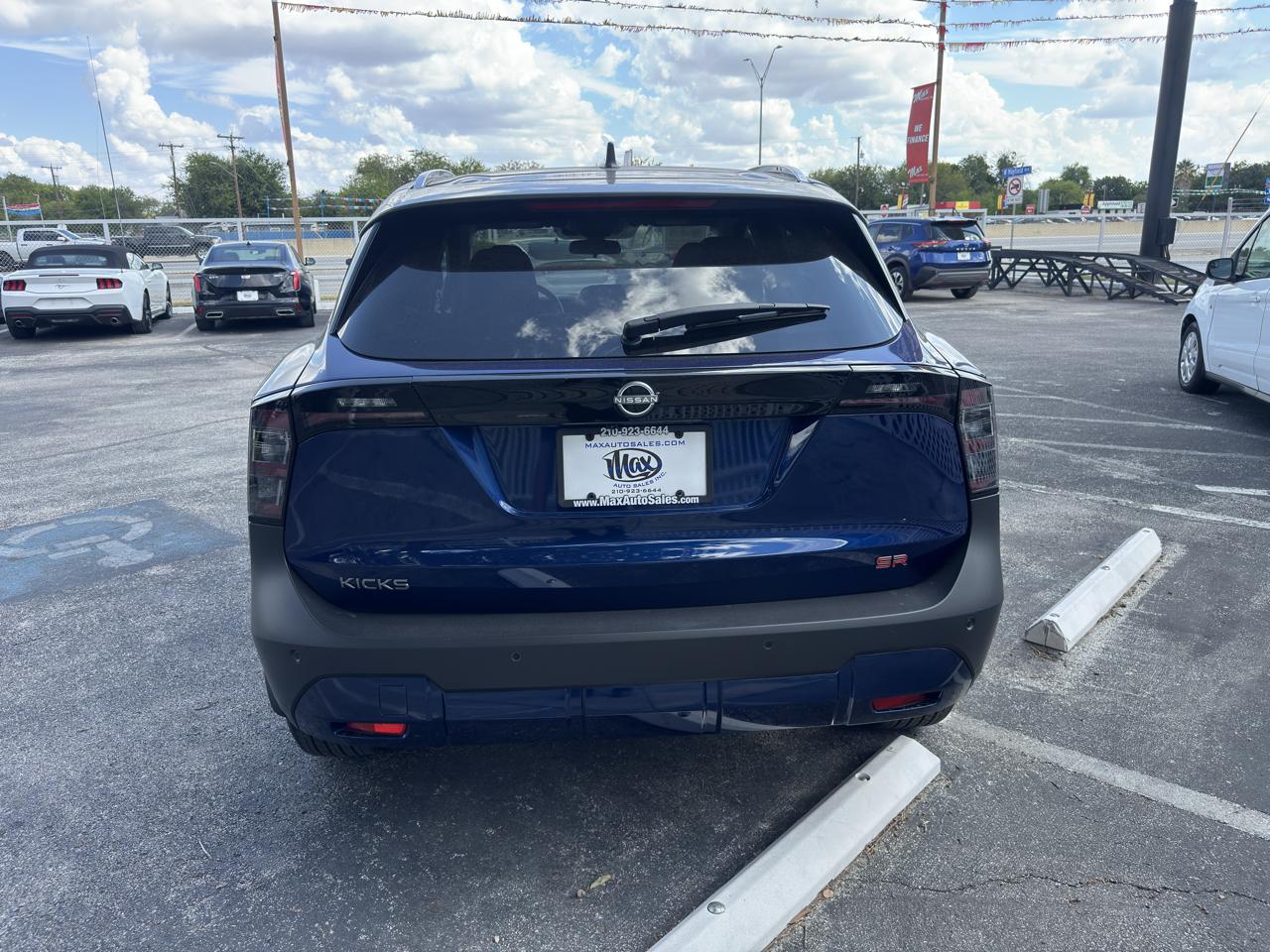 Nissan Kicks SR FWD 2025