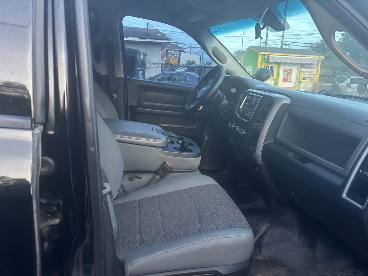 RAM 1500 SSV Crew Cab SWB 4WD 2016