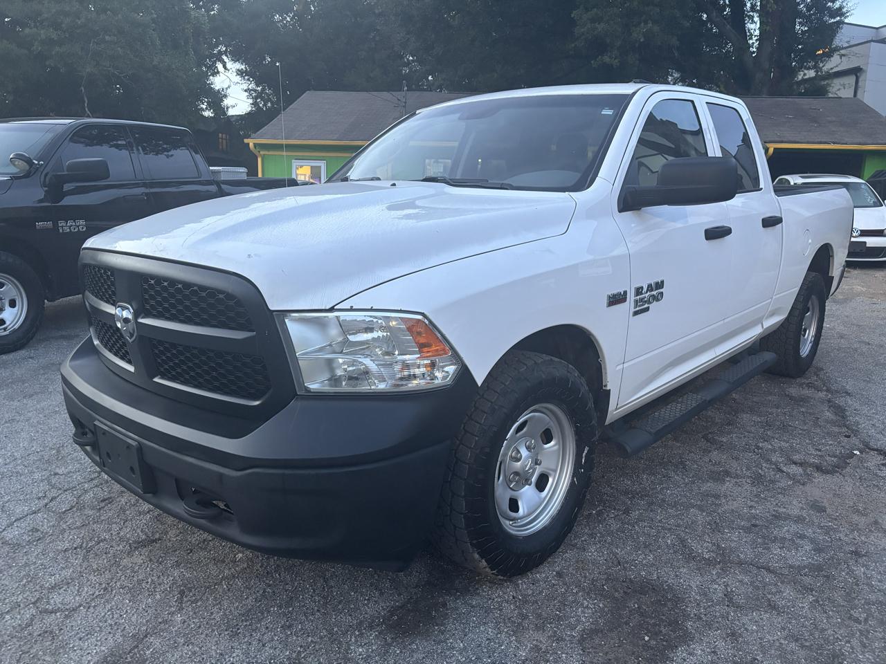 RAM 1500 Classic Tradesman Quad Cab 4WD 2020