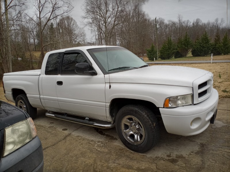 Used 2001 Dodge Ram 1500 Quad Cab Short Bed 2WD for Sale in Inman SC
