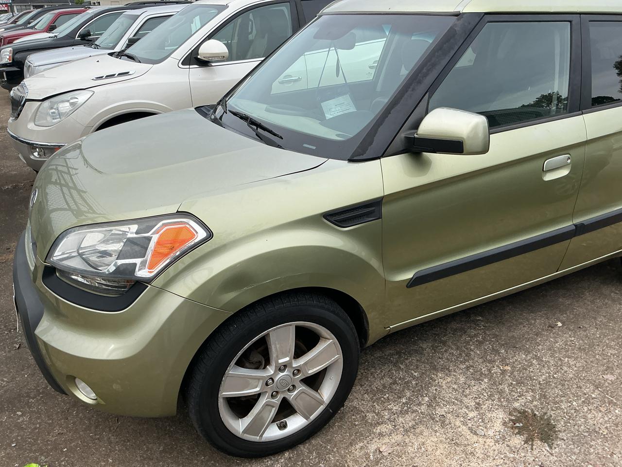 Kia Soul + 2010