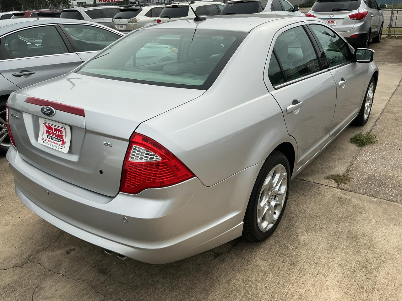 Ford Fusion I4 SE 2011