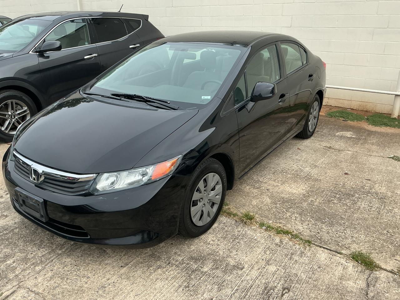 Honda Civic LX Sedan 5-Speed AT 2012