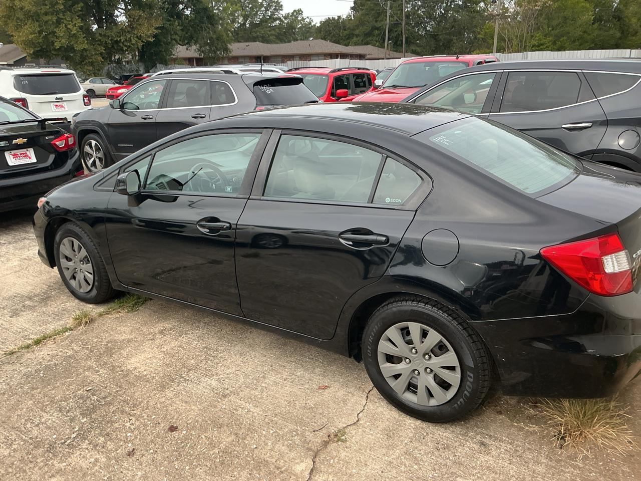 Honda Civic LX Sedan 5-Speed AT 2012