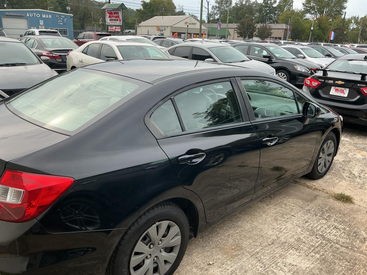 Honda Civic LX Sedan 5-Speed AT 2012