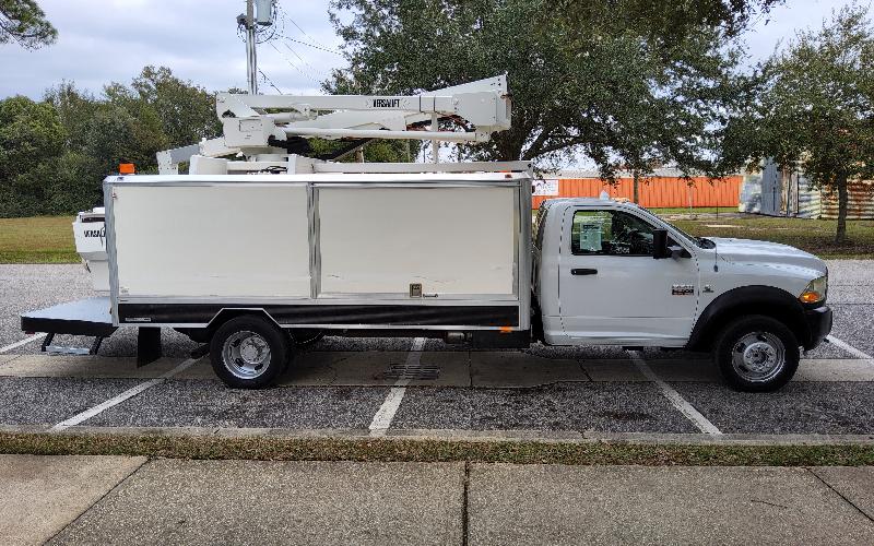 Dodge Ram 5500 Regular Cab 2WD 2011