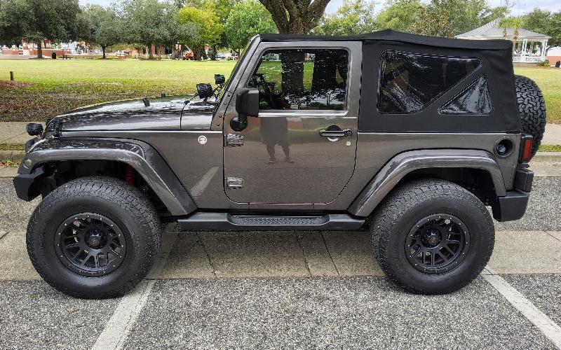 Jeep Wrangler Sahara 4WD 2014 Jeep Wrangler Sahara 4WD 2014