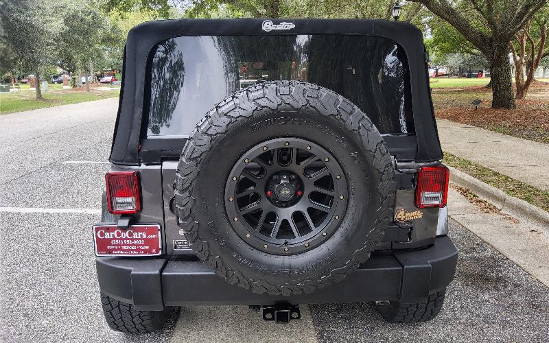 Jeep Wrangler Sahara 4WD 2014 Jeep Wrangler Sahara 4WD 2014