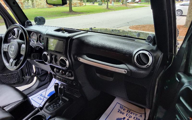 Jeep Wrangler Sahara 4WD 2014 Jeep Wrangler Sahara 4WD 2014