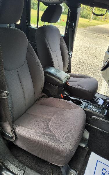 Jeep Wrangler Unlimited Sport 4WD 2015