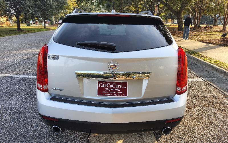 Cadillac SRX Base 2010