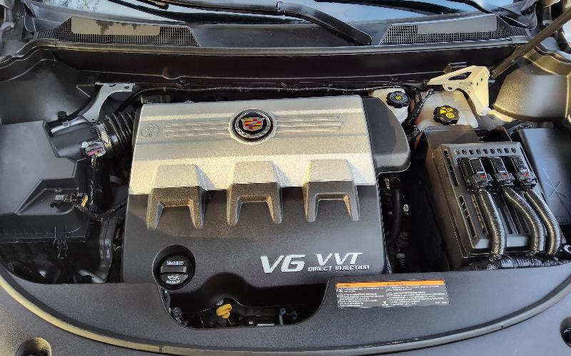 Cadillac SRX Base 2010