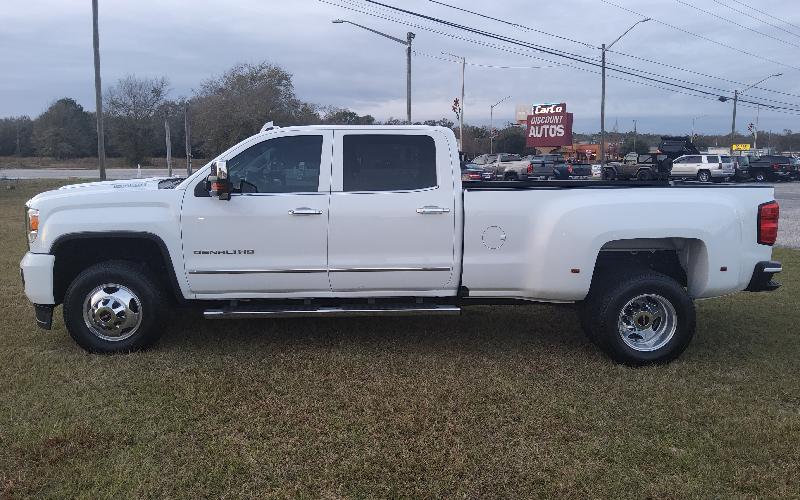 GMC Sierra 3500HD Denali Crew Cab 4WD 2017