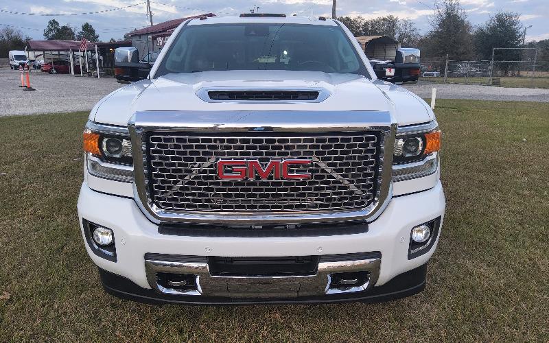 GMC Sierra 3500HD Denali Crew Cab 4WD 2017